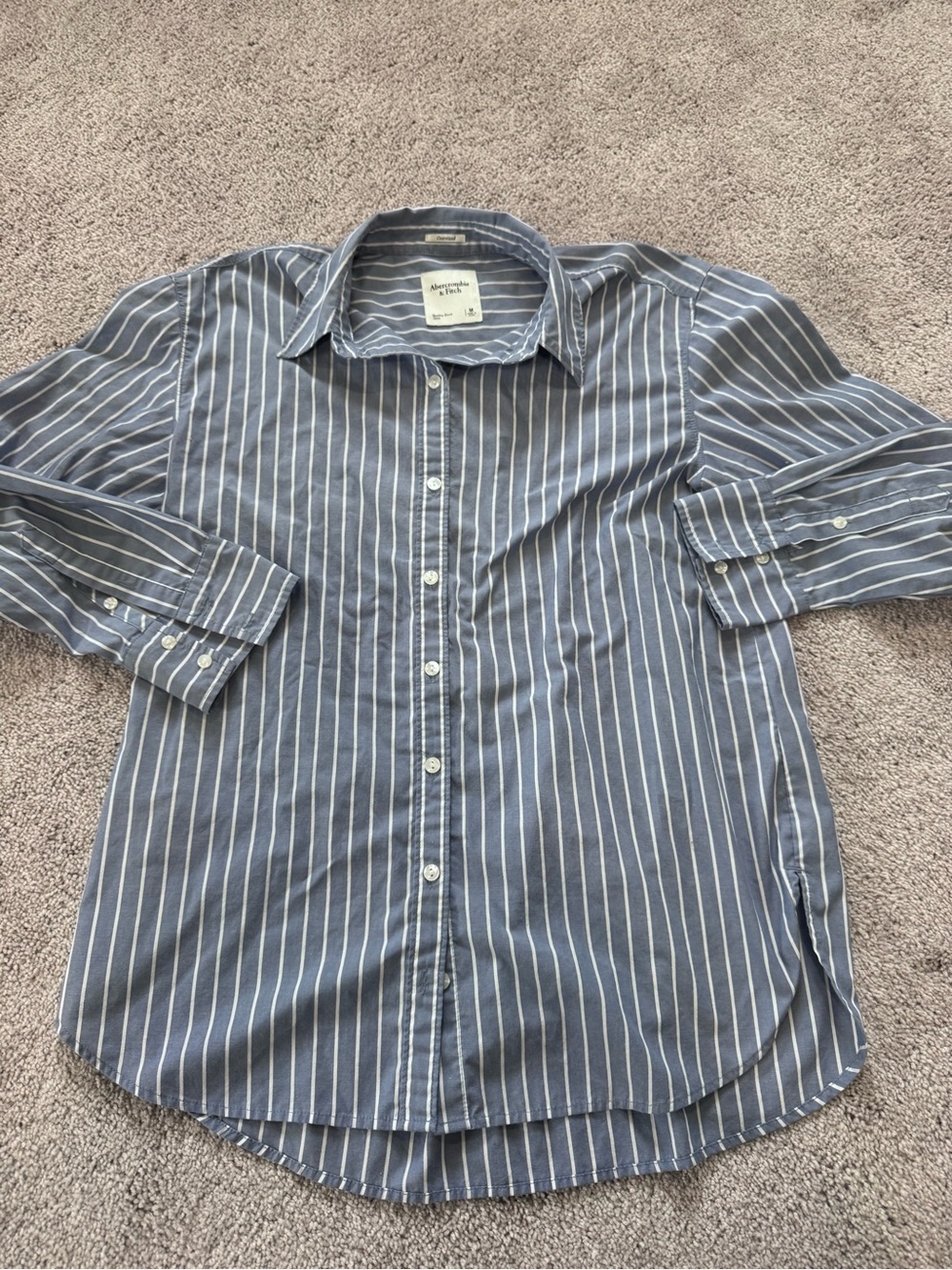Abercrombie & Fitch Blue and White Striped Button-Down Shirt - Picture 5 of 7
